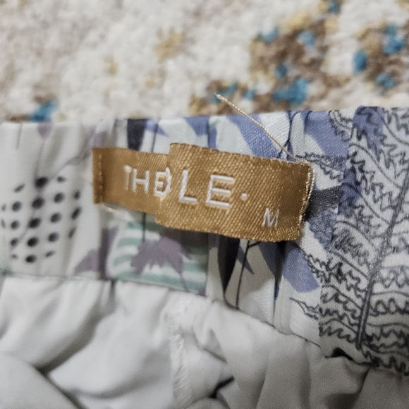 The Middle Tiered Ruffled Skirt - Picture 3 of 5